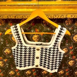 Super sexy Balmain houndstooth crop top, worn 1x! Size 40, US 6 or 4, stretchy!
